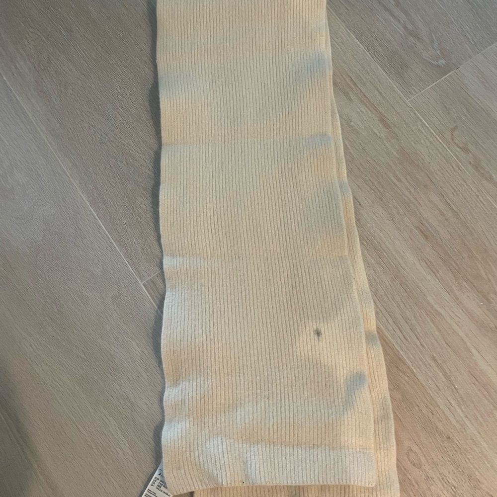 100% cashmere scarf